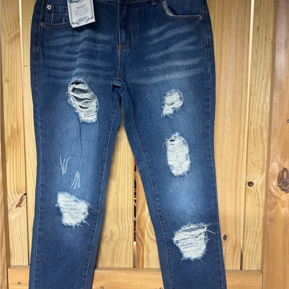 Stylish Distressed Skinny Jeans in Blue